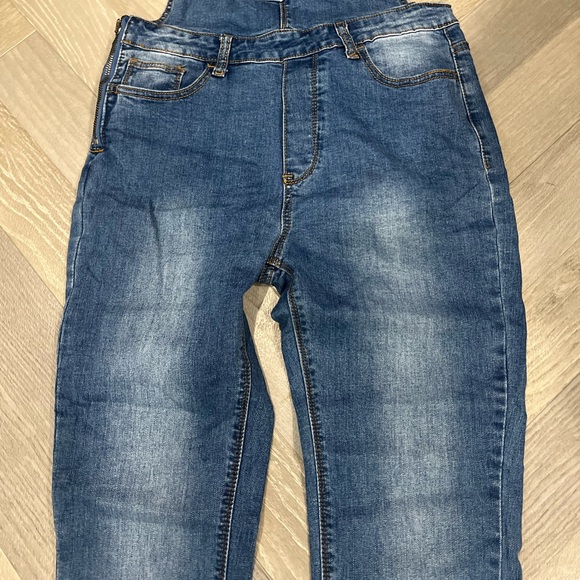 Women’s Overalls - Picture 8 of 11